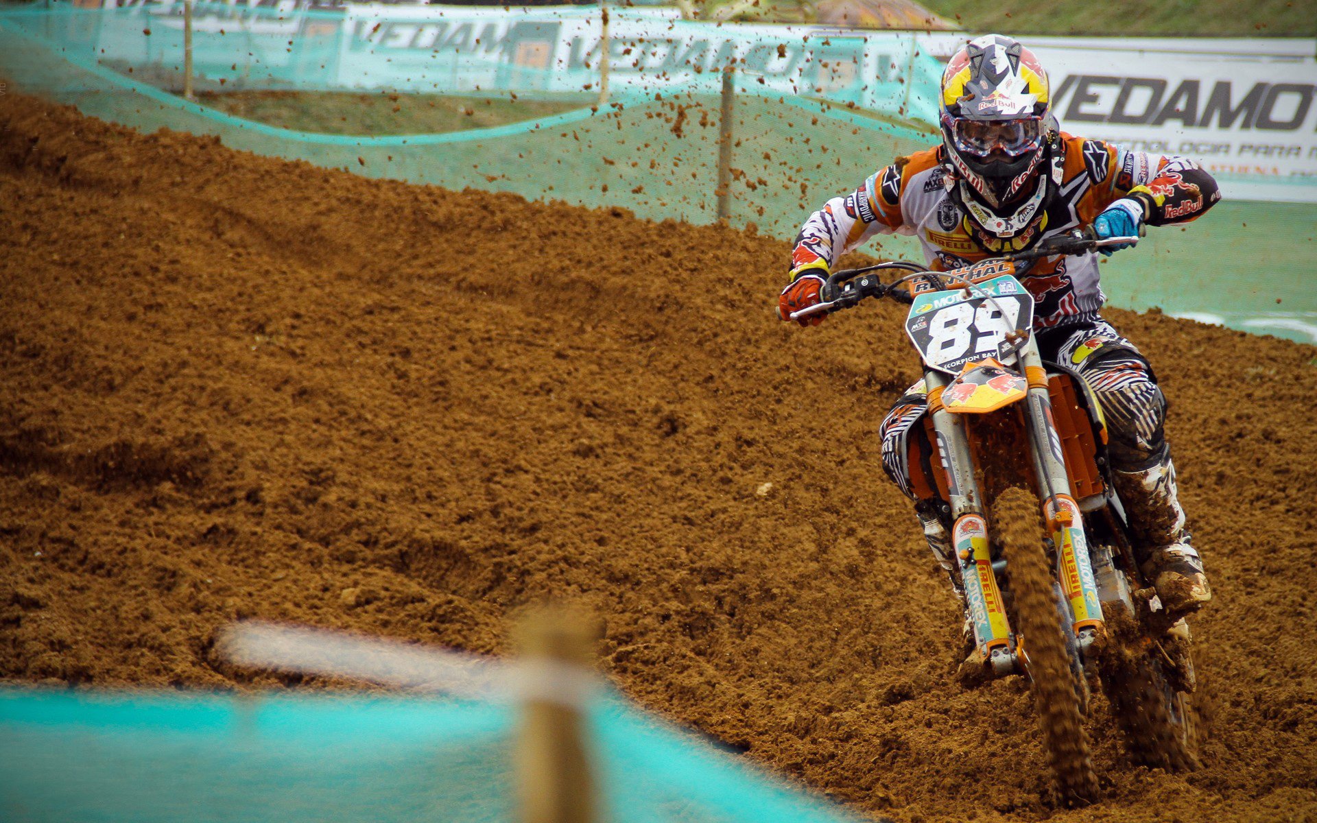 普拉提与心理健康结合，促进身心平衡，普拉提结合了什么运动