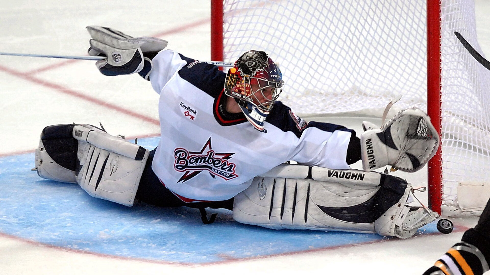 法甲夜场比赛,精彩射门与精彩扑救交相辉映,法甲的比赛